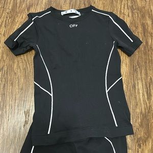 Outfit off white top and leggings